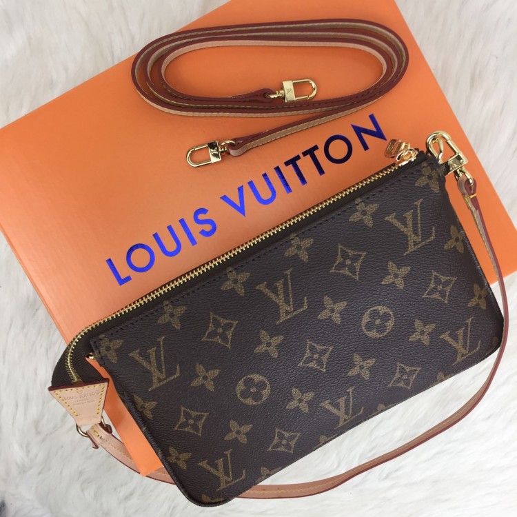 LOUİS VUİTTON POCHETTE ACCESSORİES CLASSİC